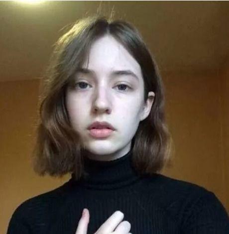 欧美骨感脸发型图片,展现精致轮廓的艺术