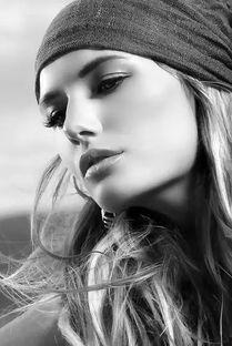 黑白简洁图片欧美,欧美简约美学探析