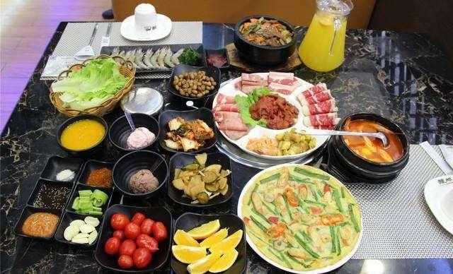 欧美肥胖人饮食图片,高热量与低运动量的双重挑战